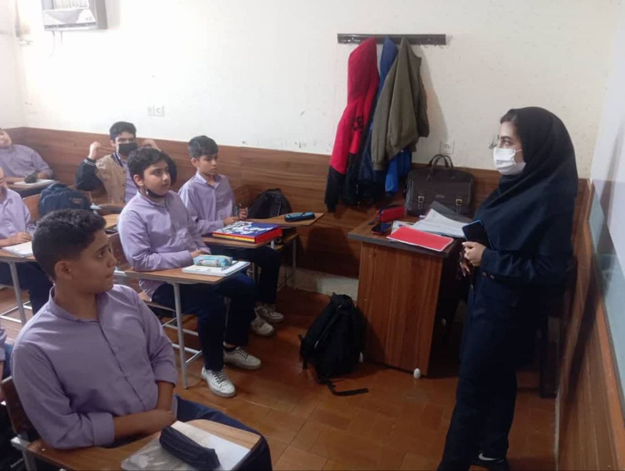 جلسه آموزش مصرف قرص ویتامین دی